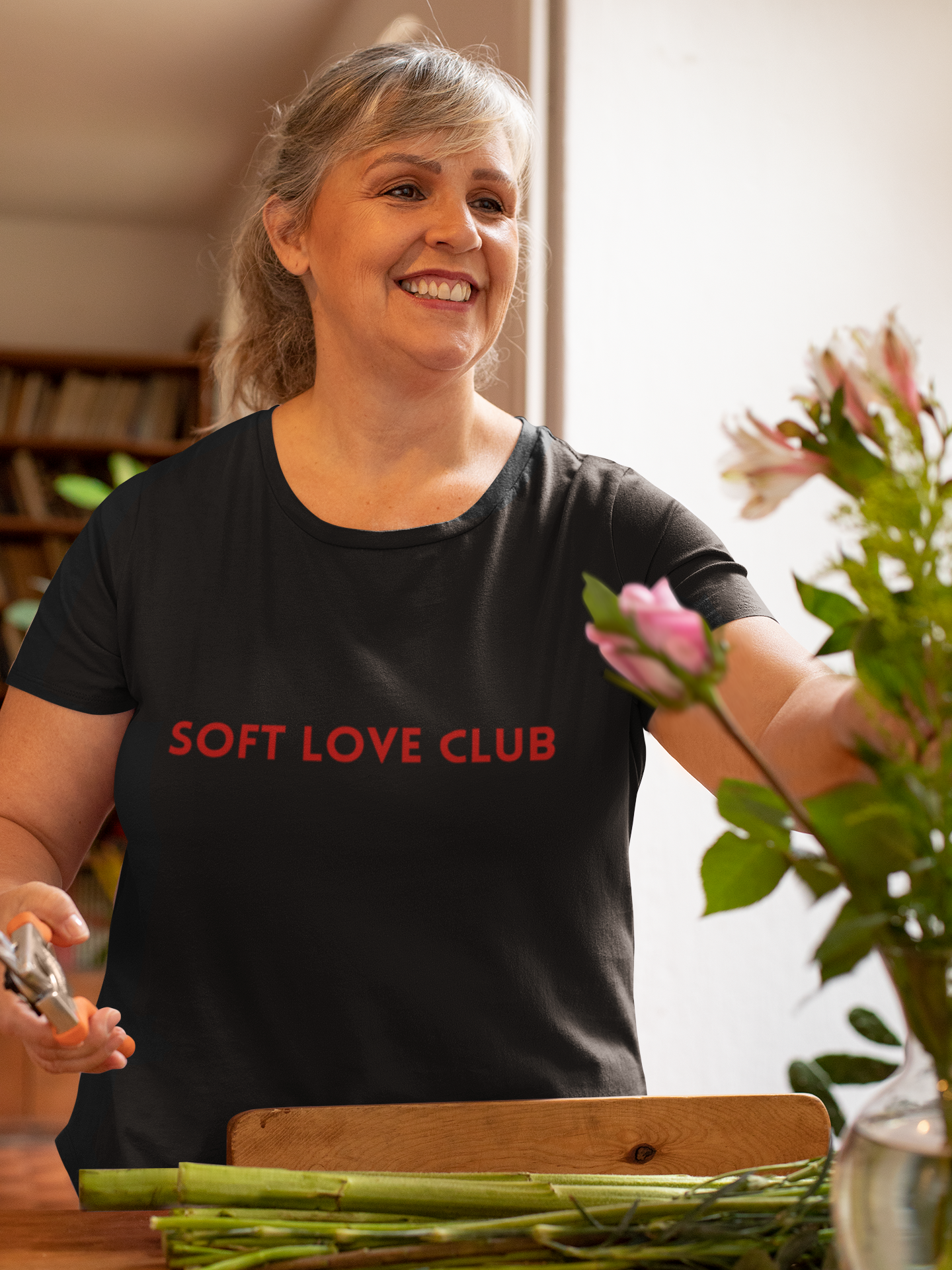Soft Love Club – Unisex T-Shirt